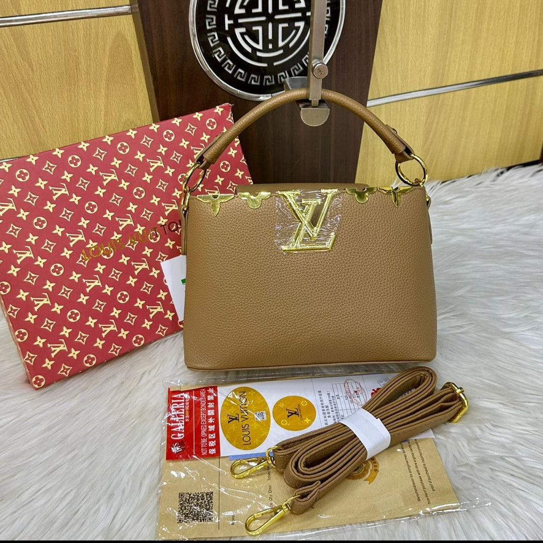 ZEVIRA'S L--V Capucines 03 (Beige)