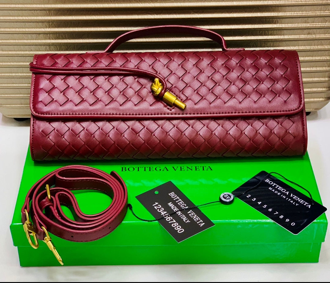 ZEVIRA'S B-O-T-T-E-G-A V-E-N-E-T-A 05 (Mehroon)