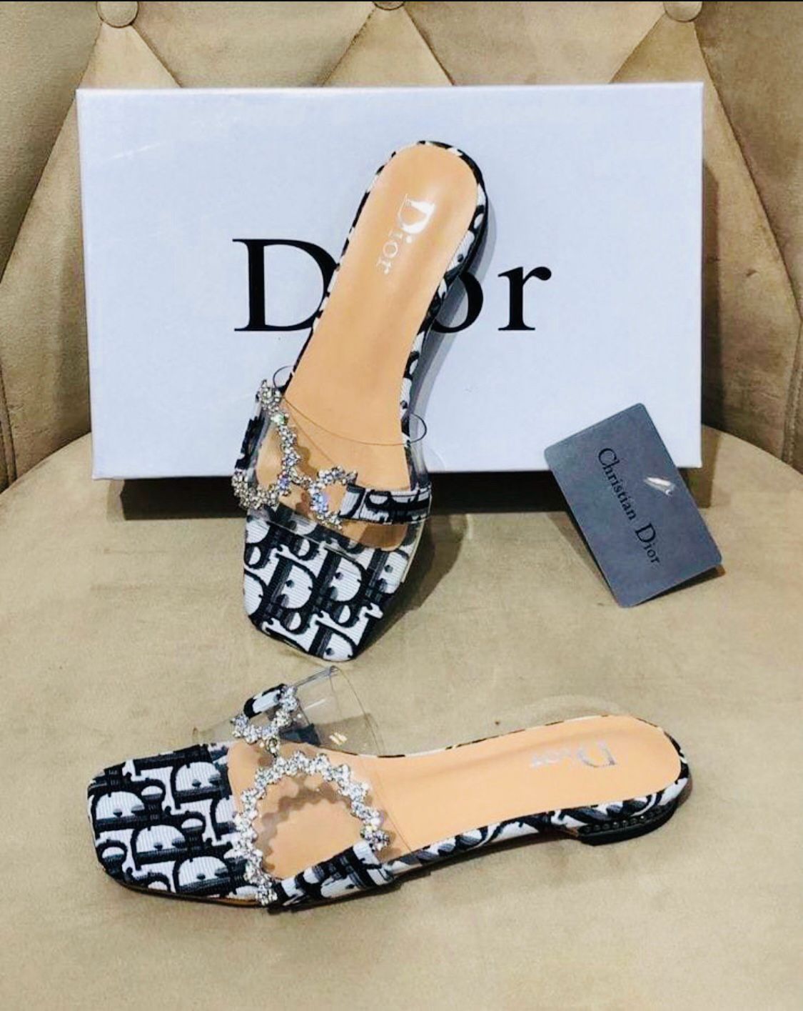 ZEVIRA'S D Buckle Slippers 05