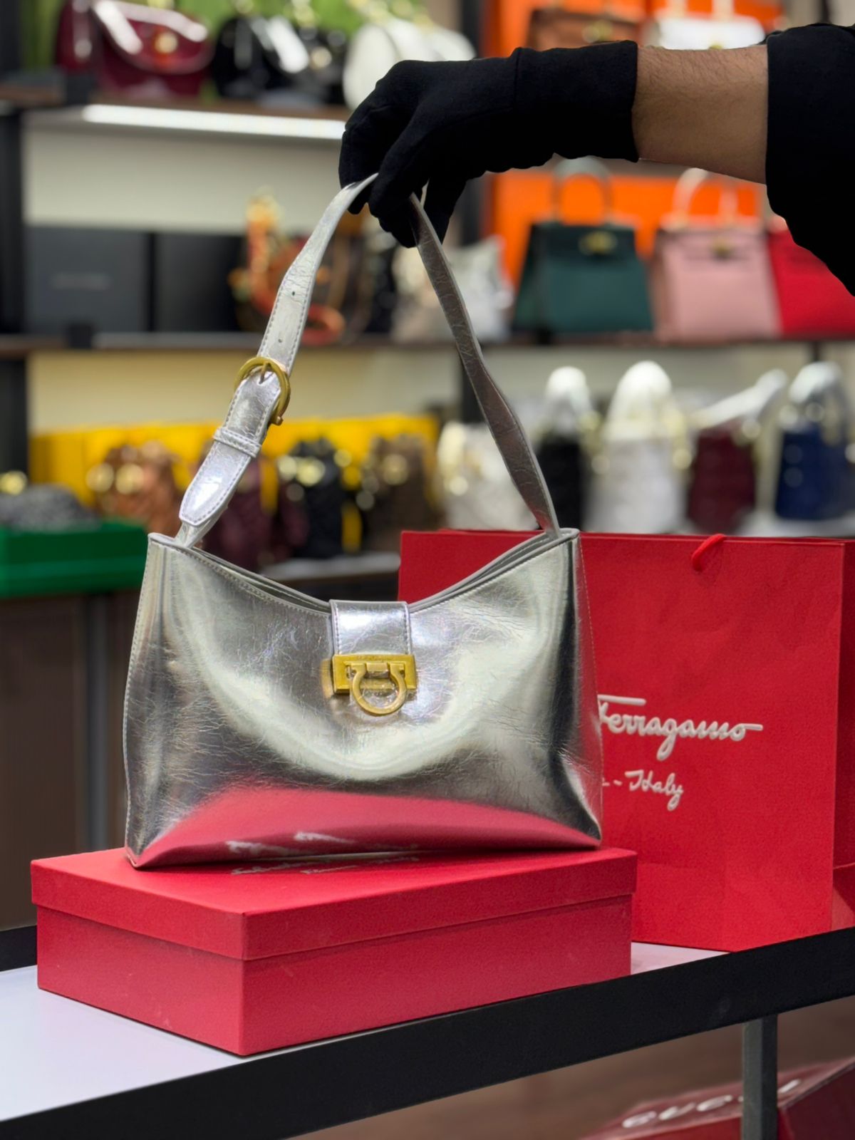 ZEVIRA'S Ferra--gamo Trif-olio Shoulder Bag Premium Italian Design 07 (Silver)