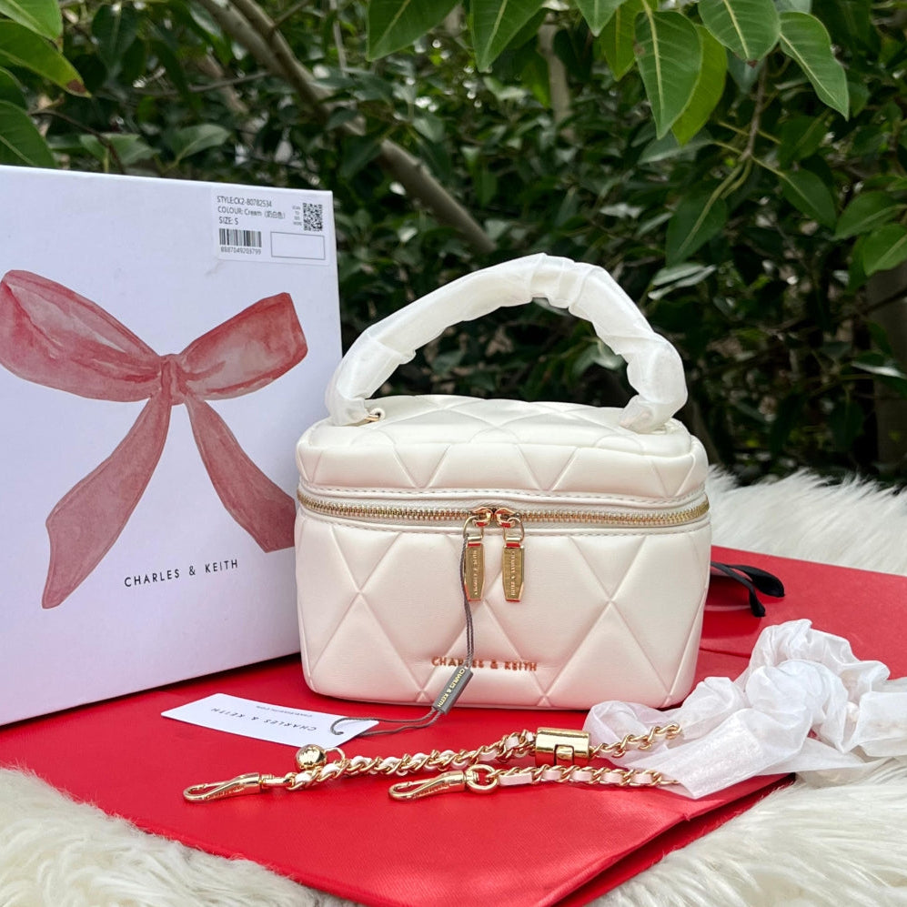 ZEVIRA'S C--K Crossbody with Long Chain ✨ (White)