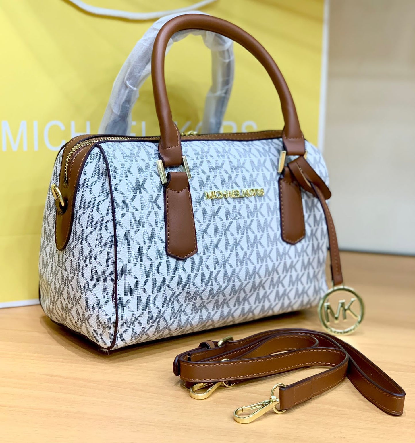 ZEVIRA'S MK Boston Bag (White)