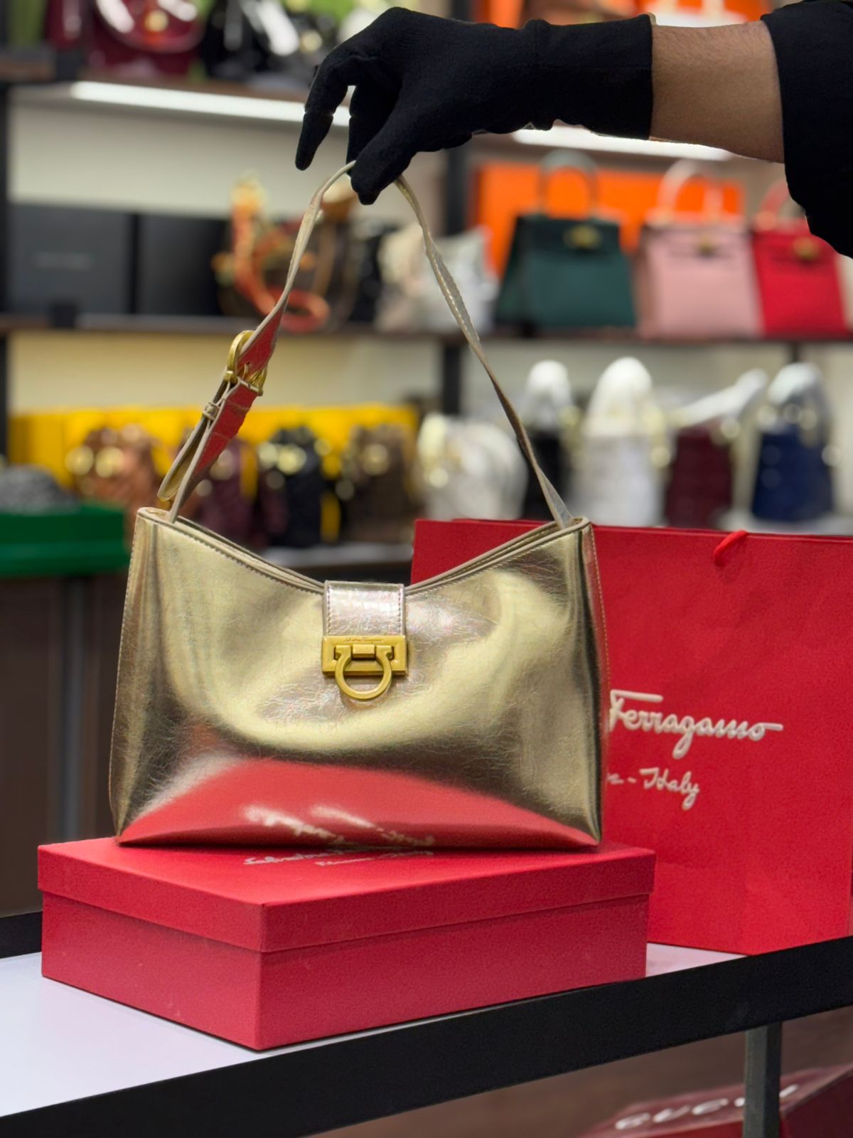 ZEVIRA'S Ferra--gamo Trif-olio Shoulder Bag Premium Italian Design 07 (Golden)