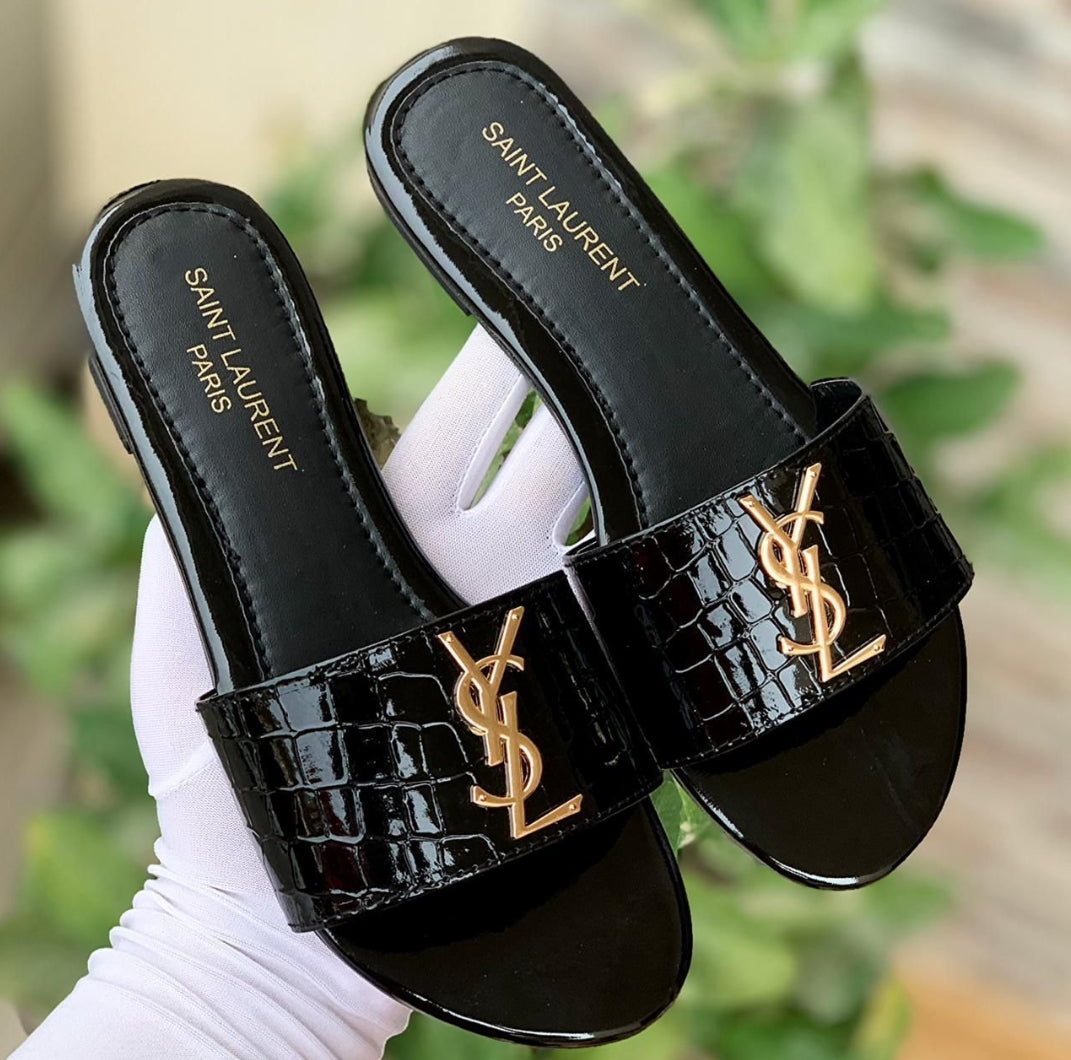 Saint Flat Slippers (Black)