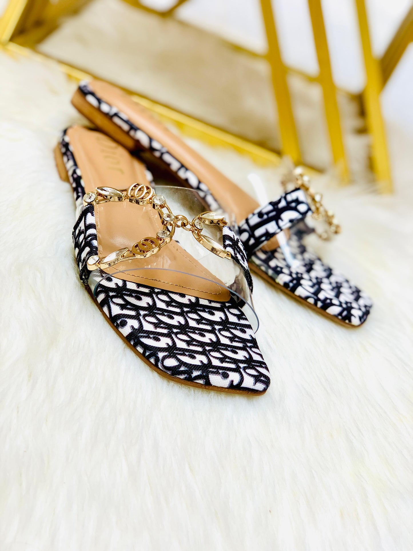 ZEVIRA'S D Buckle Slippers 05