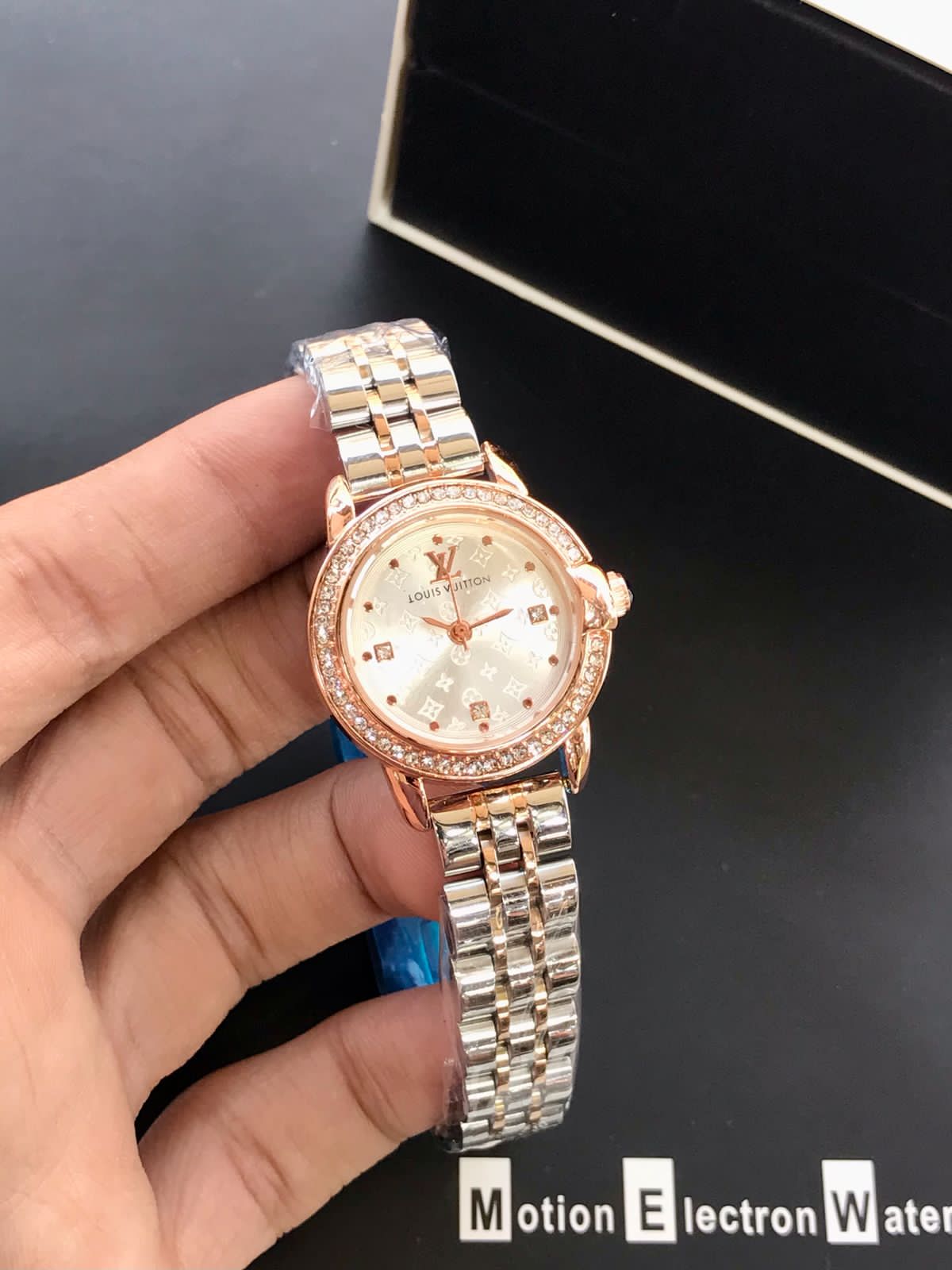 L-V Women Watch