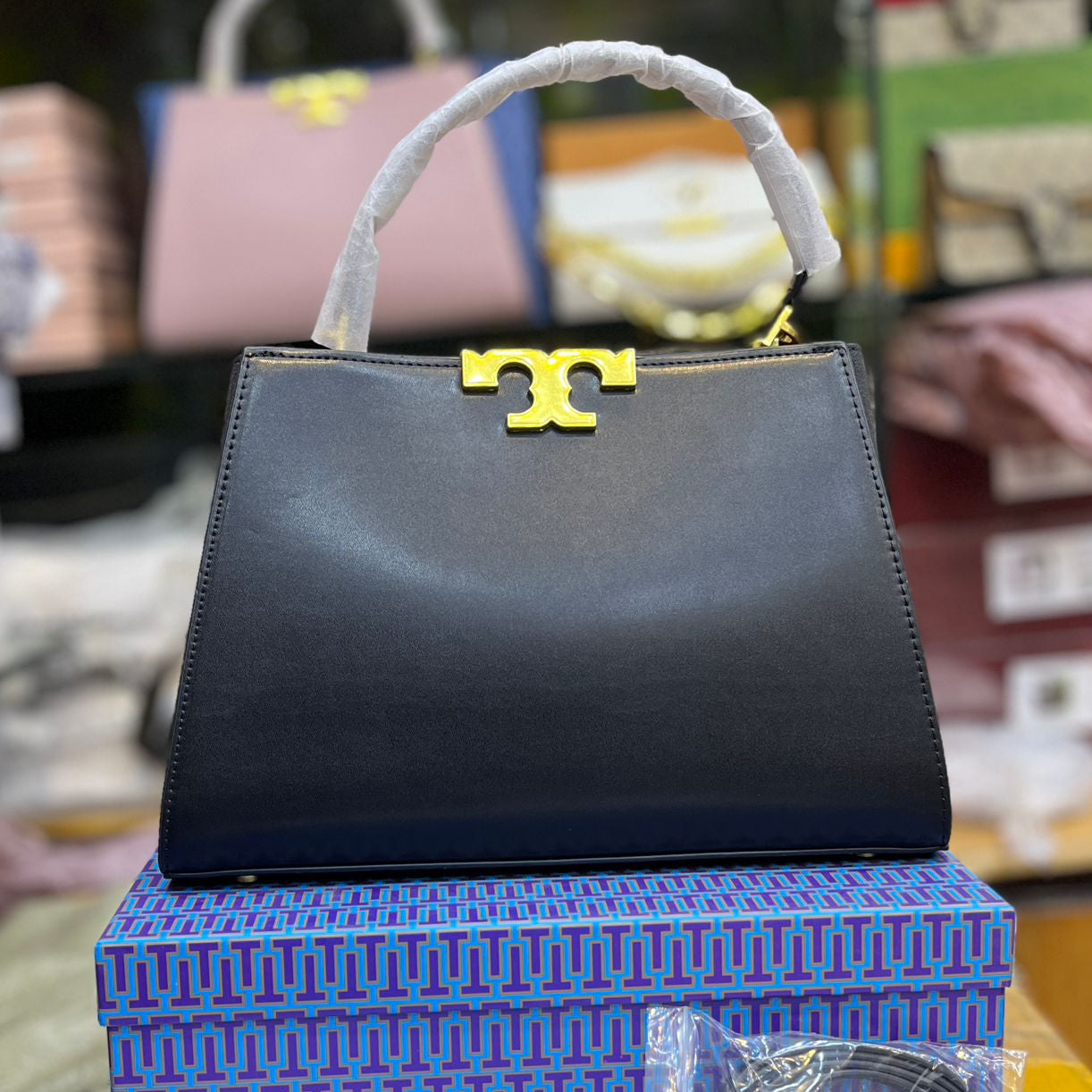 ZEVIRA'S T-B Classic Shoulder Handbag – Premium Quality (Black)