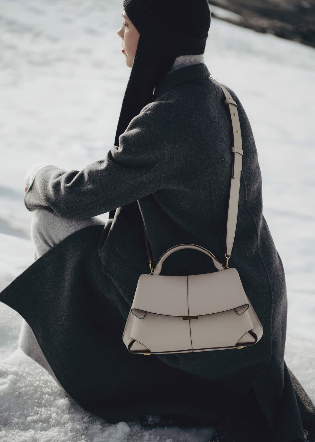 ZEVIRA'S Luxurious P-O-L-E-N-E (Beige)