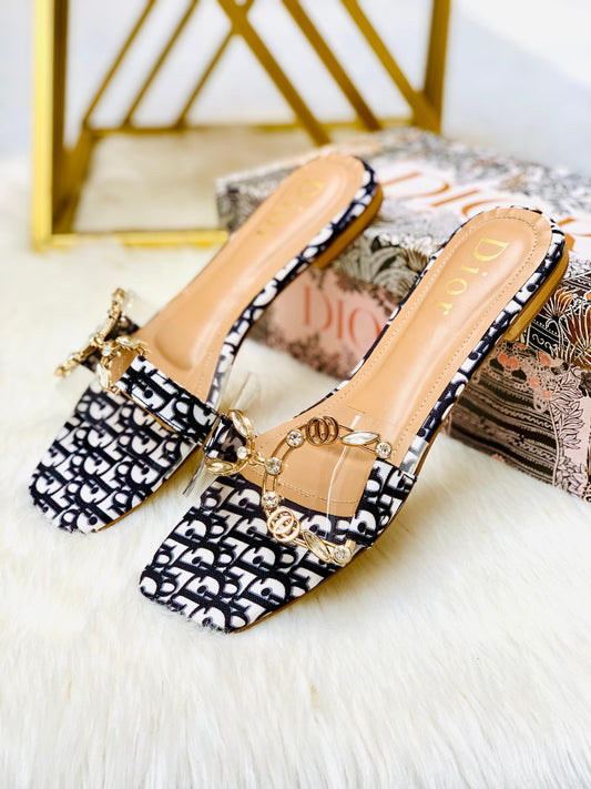 ZEVIRA'S D Buckle Slippers 05
