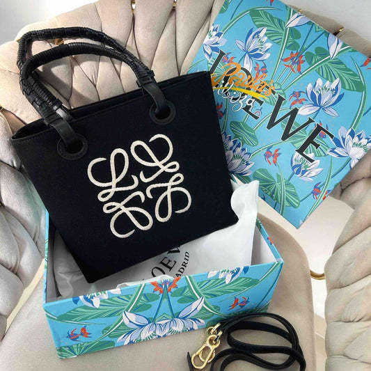 ZEVIRA'S L-O-E-W-E 05 (Black)