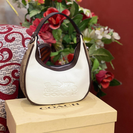 ZEVIRA'S PREMIUM C-O-A-C-H Moon Shape Signature 03 (Brown/White)