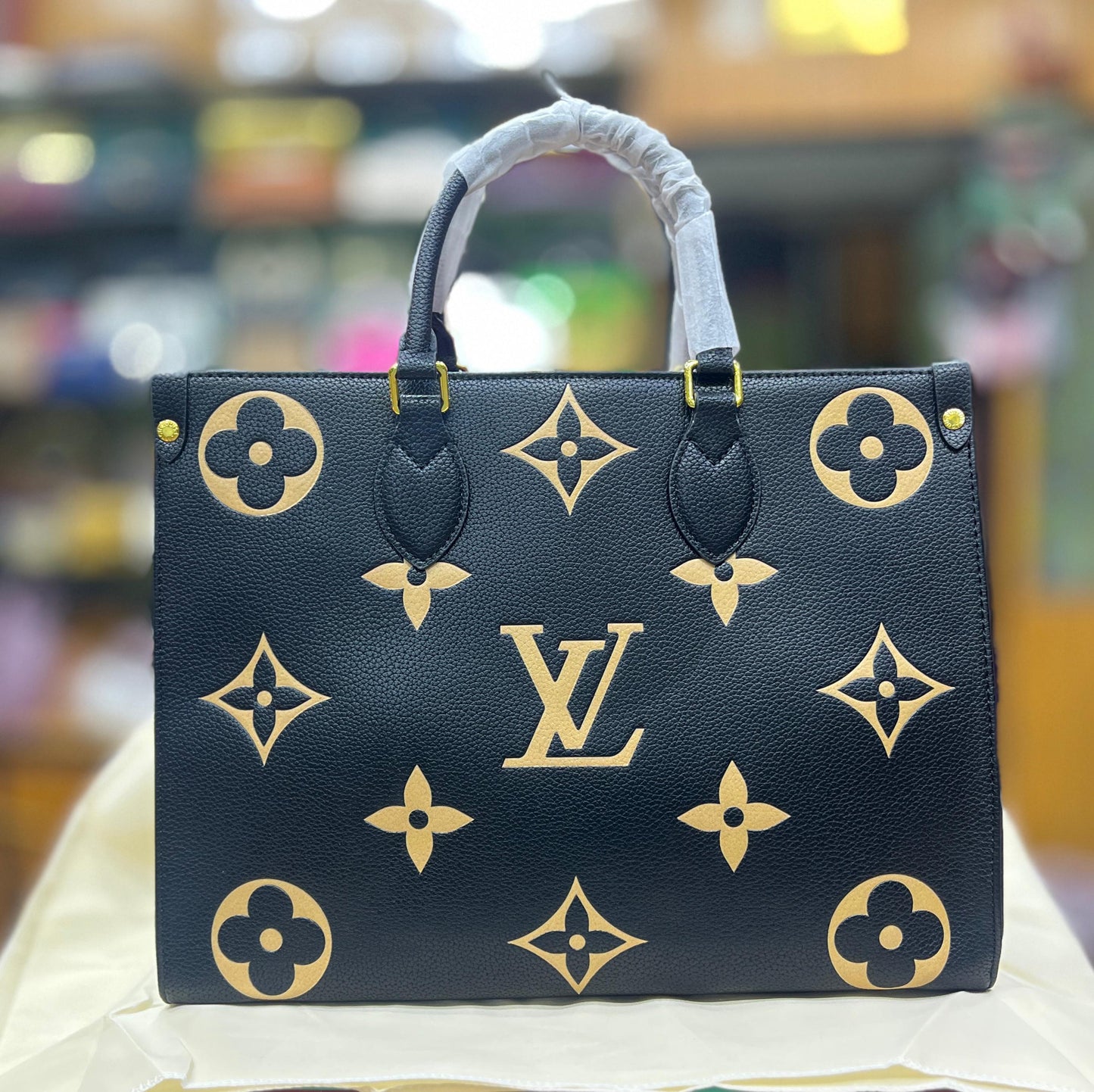 ZEVIRA'S L--V OnTheGo MM (Black)