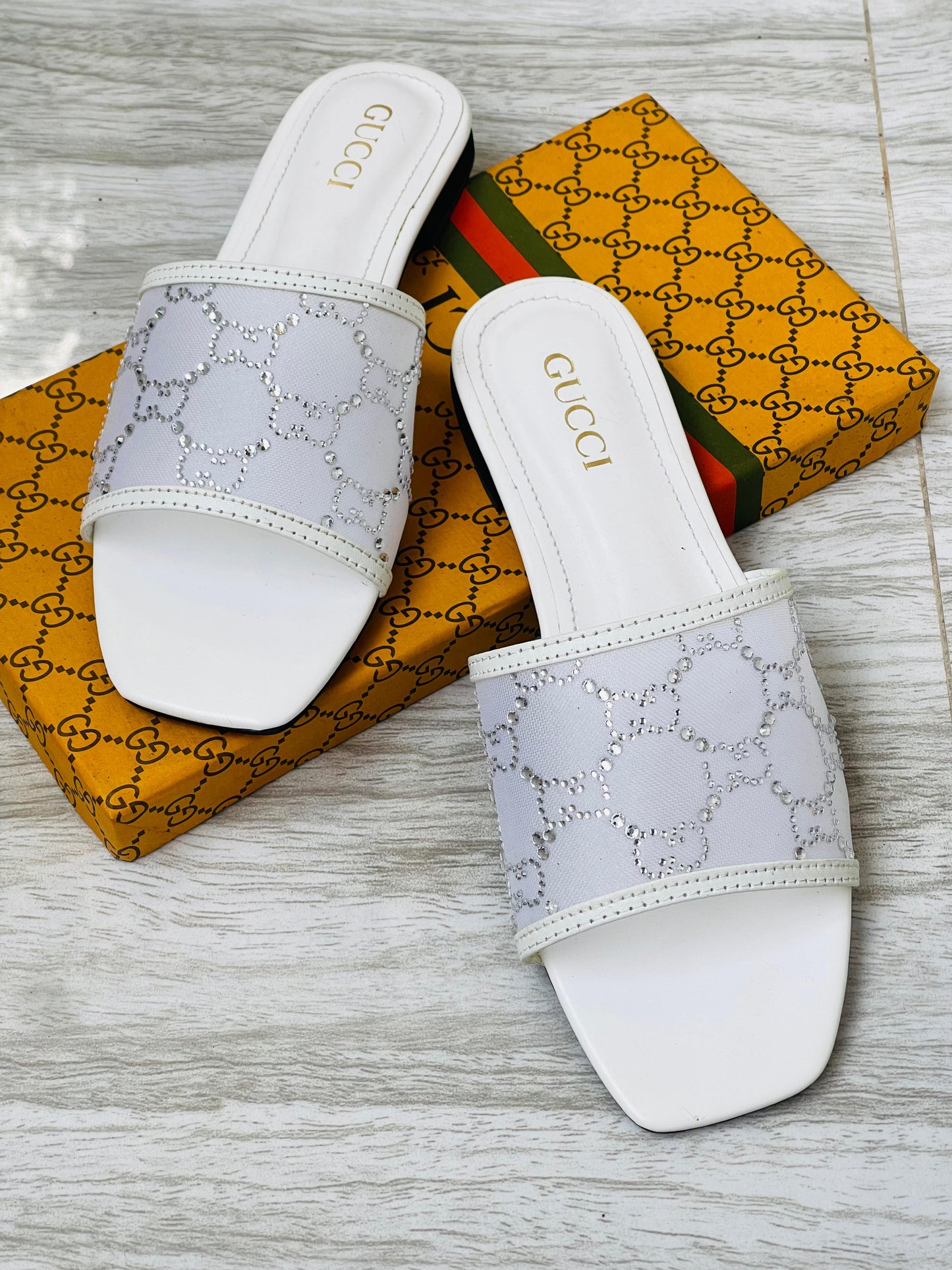 ZEVIRA'S G-U-C-C-I Slides (White)