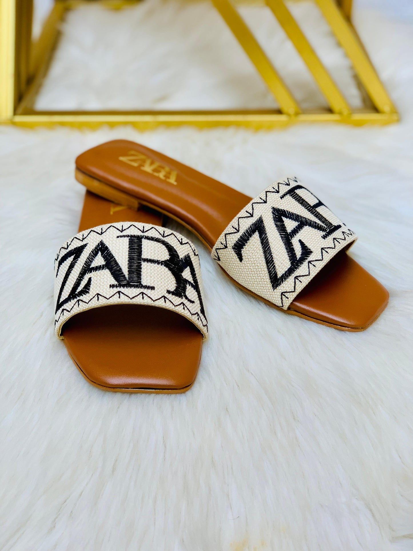 ZEVIRA'S Z-A-R-A Embroidered Flats (Brown)