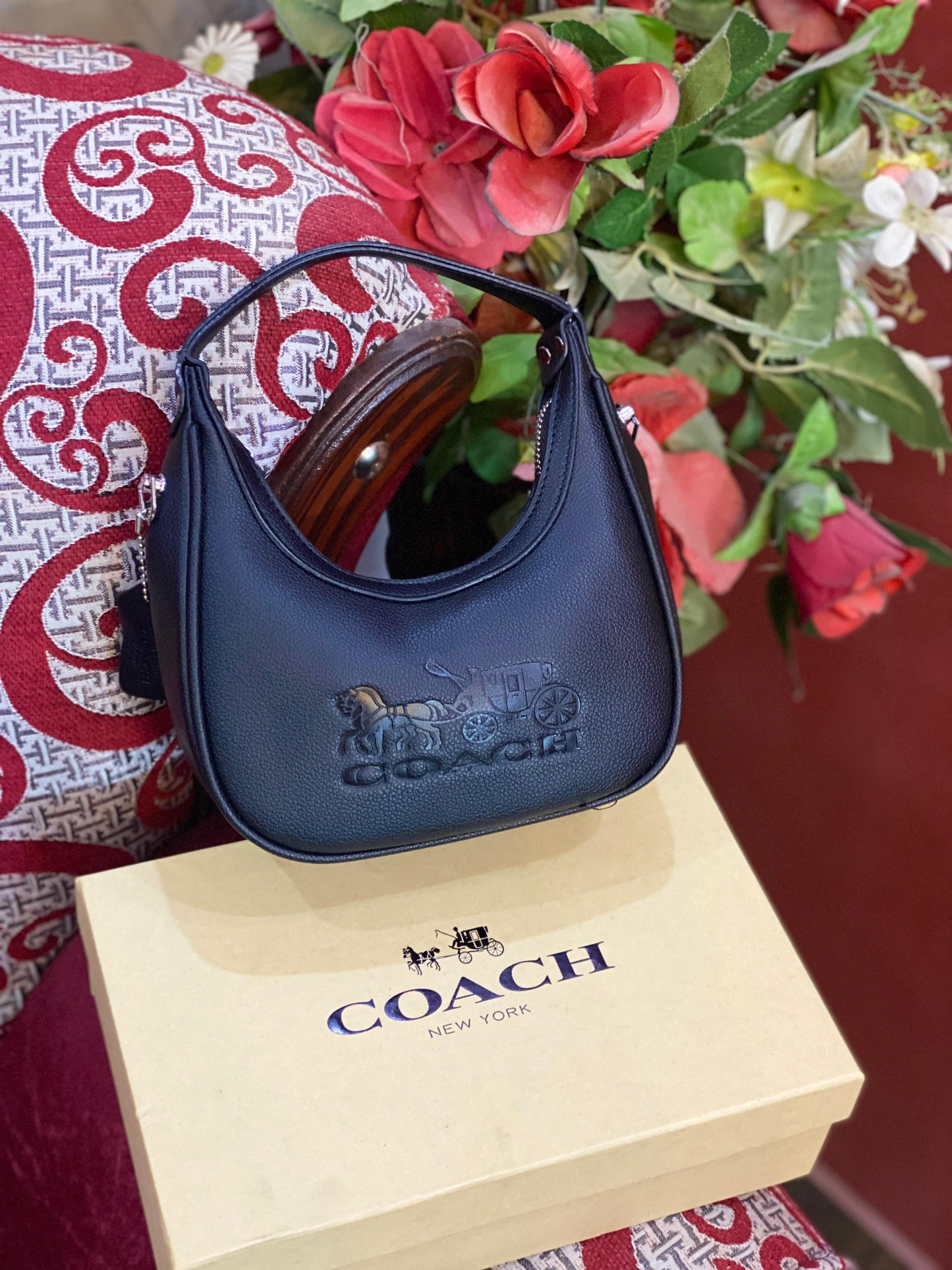 ZEVIRA'S PREMIUM C-O-A-C-H Moon Shape Signature 03 (Black)