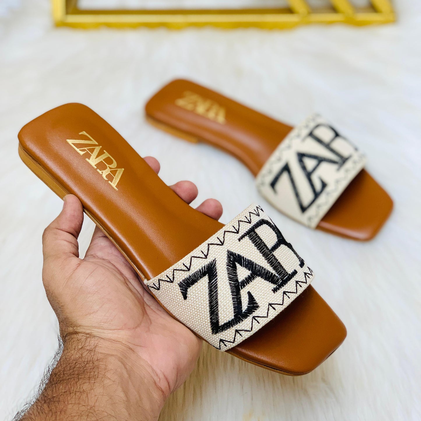 ZEVIRA'S Z-A-R-A Embroidered Flats (Brown)