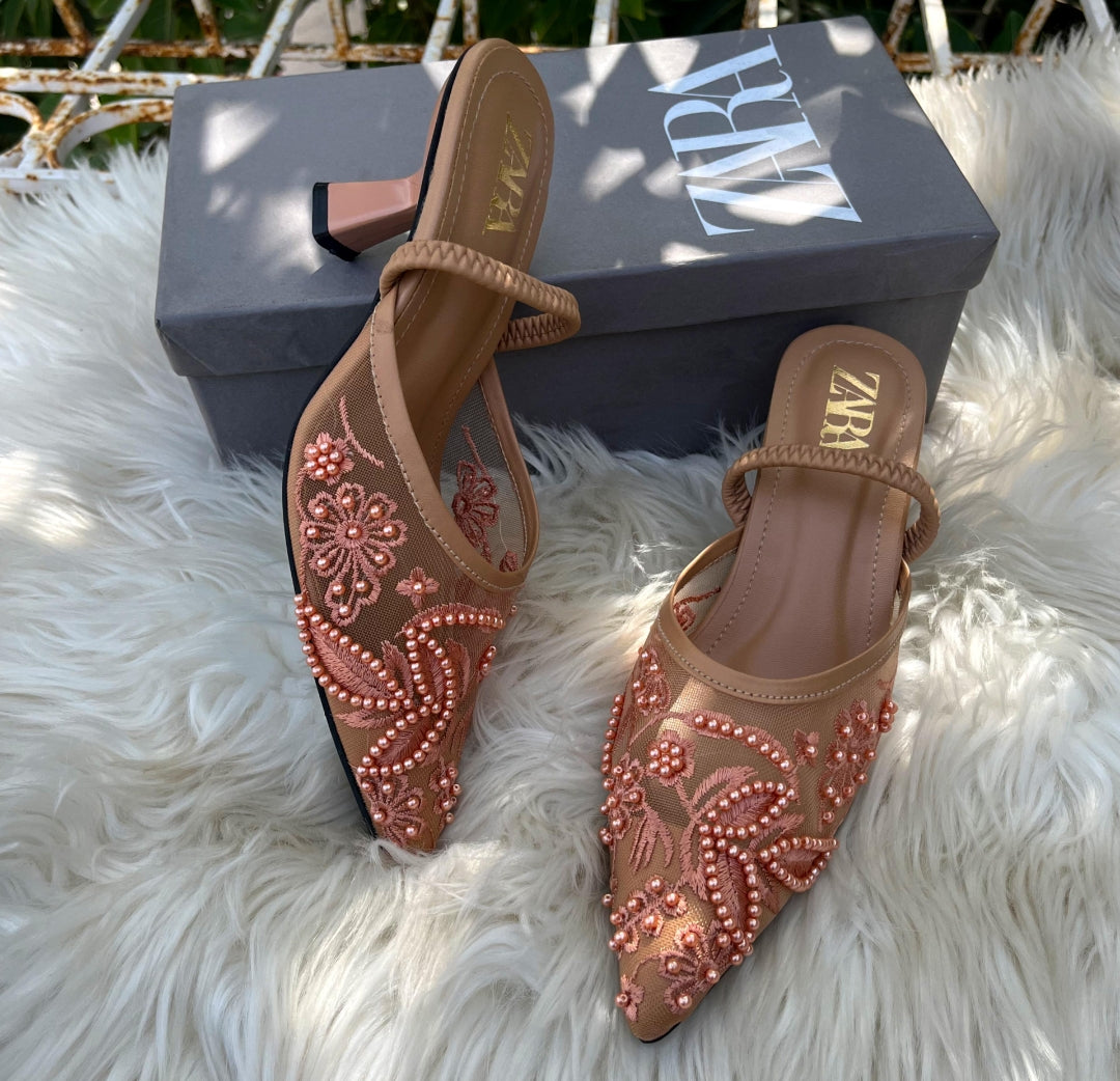 ZEVIRA'S Z-A-R-A Mesh Floral Embroidered Slingback Heels
(Beige)