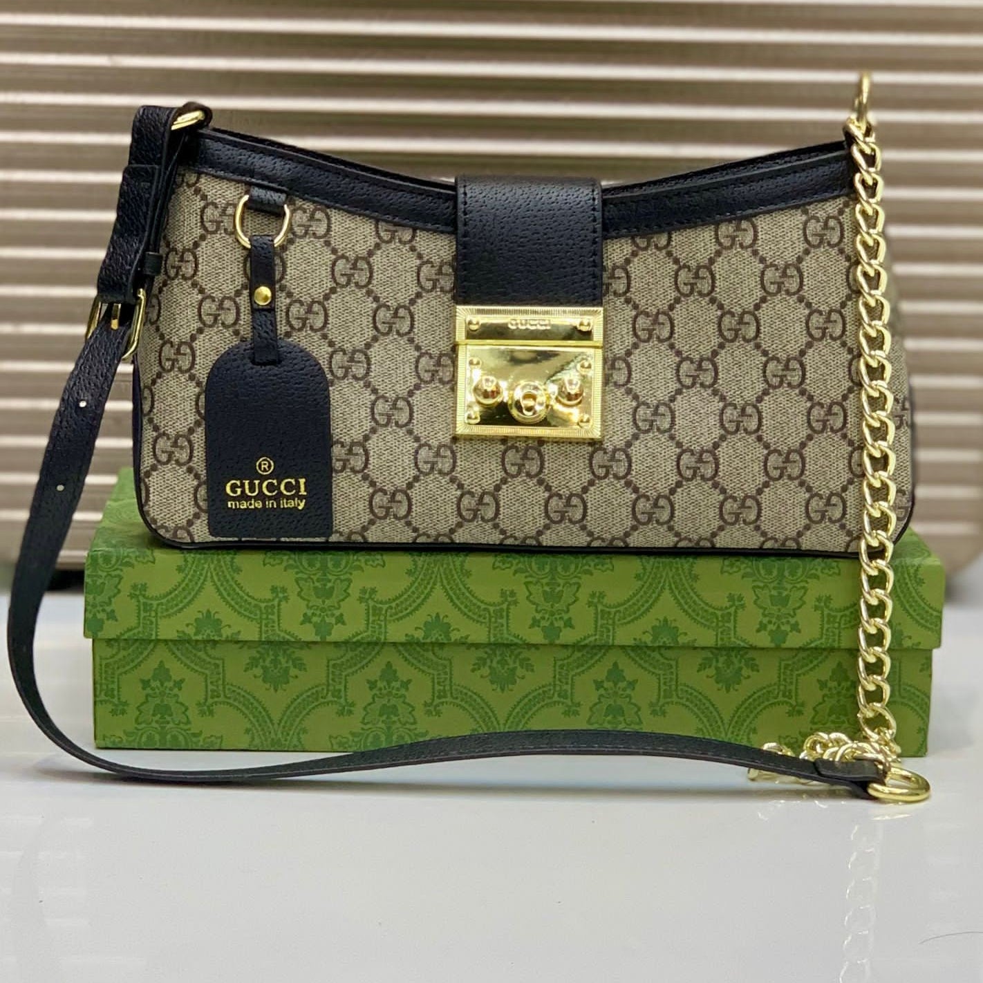 ZEVIRA'S G-U-C-C-I Padlock (Black)