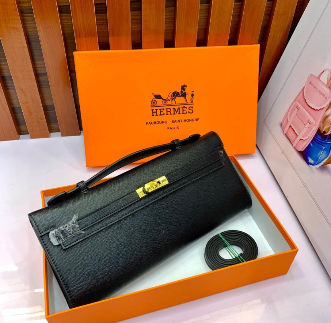 ZEVIRA'S H-MES 
Elegant Kelly-Style Cut Clutch (Black)