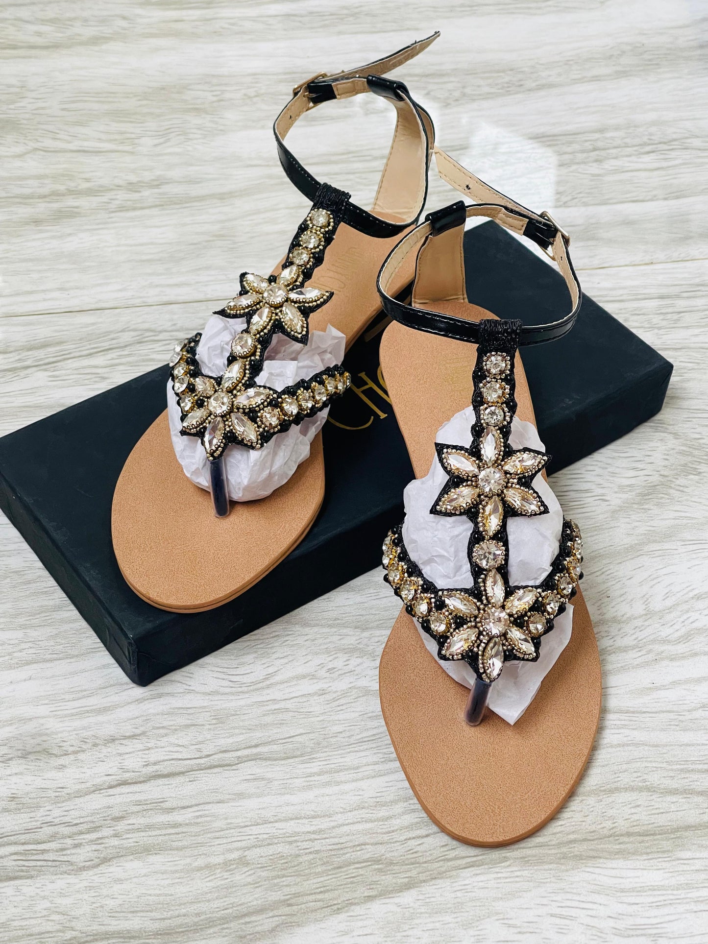 Embroidered Luxury Sandals (2 Colors)