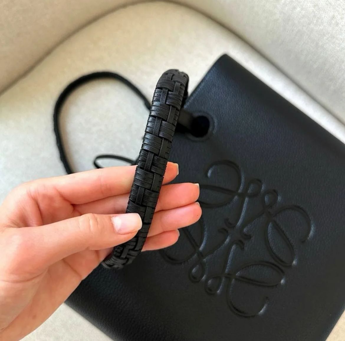 ZEVIRA'S L-O-E-W-E 05 (Black 2)