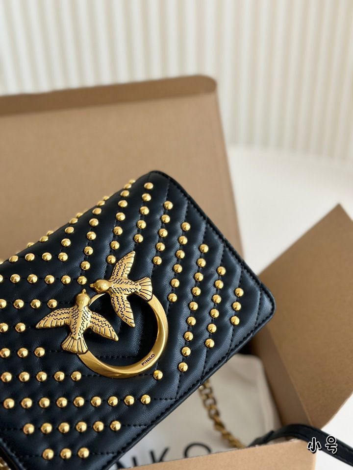 ZEVIRA'S P-I-N-K-0 05