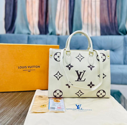 ZEVIRA L--V ON THE GO Medium (White)