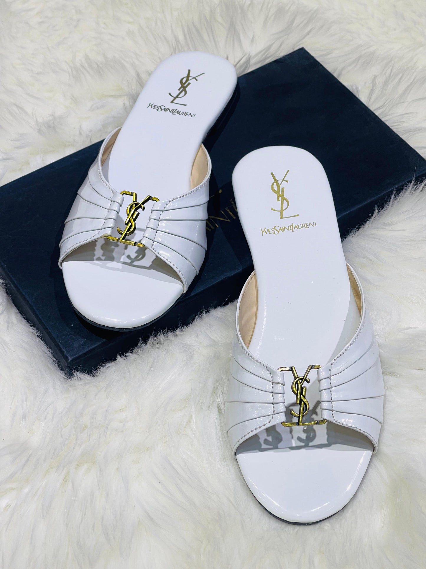 ZEVIRA'S Saint Flat 05