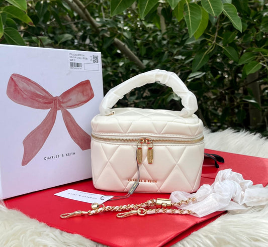 ZEVIRA'S C--K Crossbody with Long Chain ✨ (White)