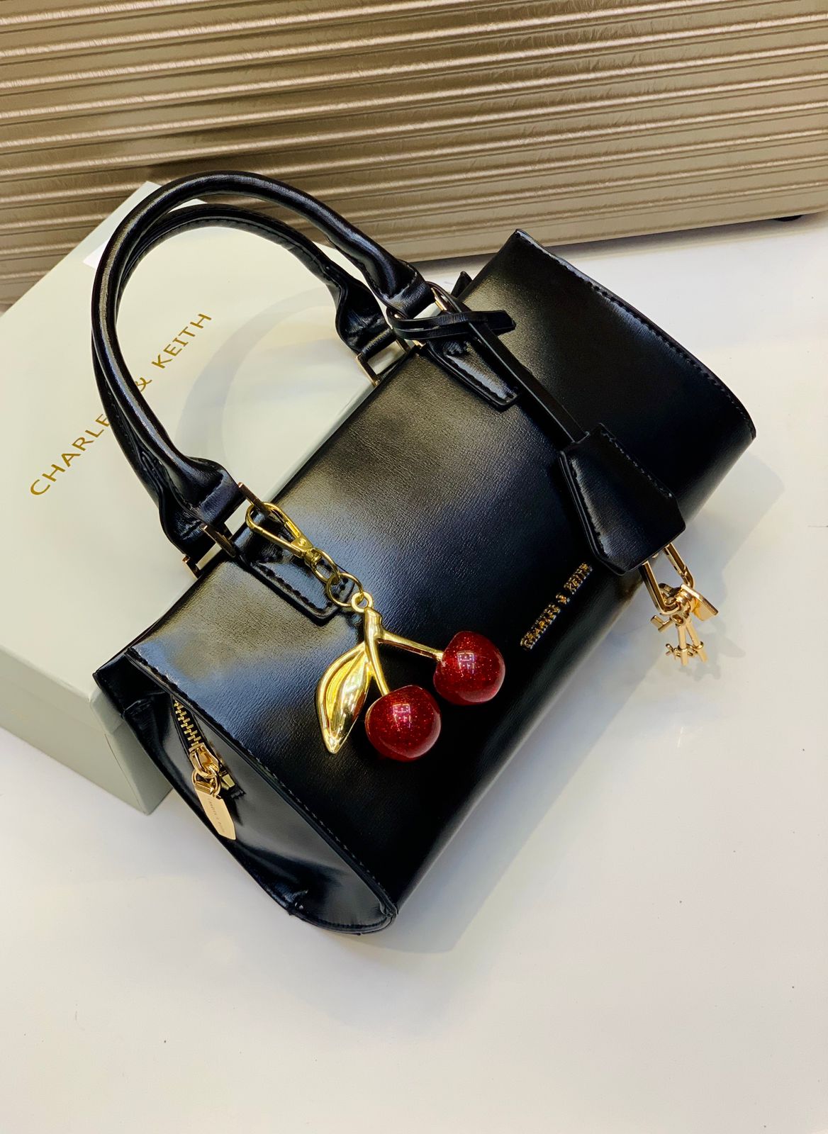 ZEVIRA'S Luxurious C--K 08 (Black)