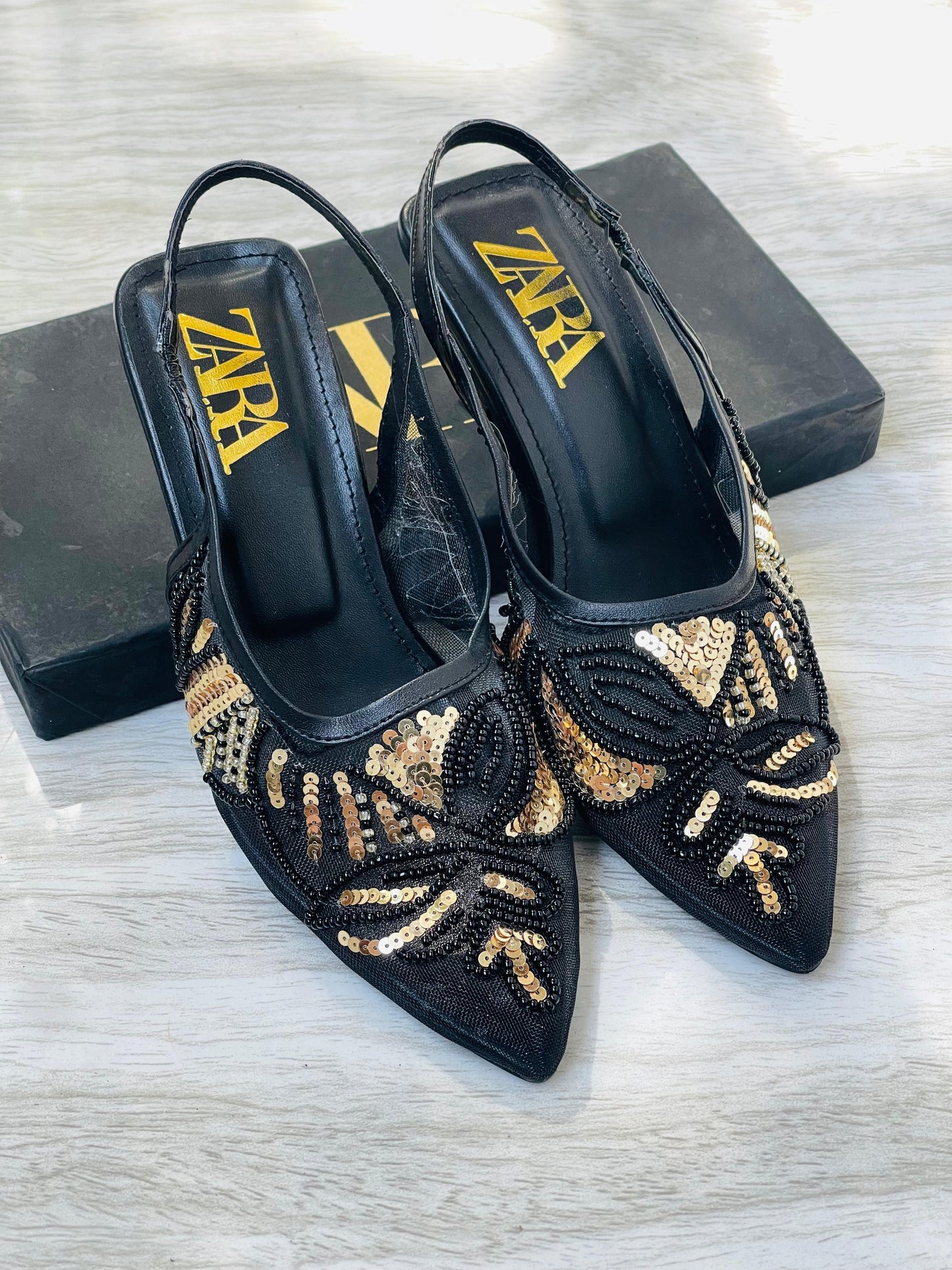 ZEVIRA'S Elegant Embroidered Slingback Pumps (Black)