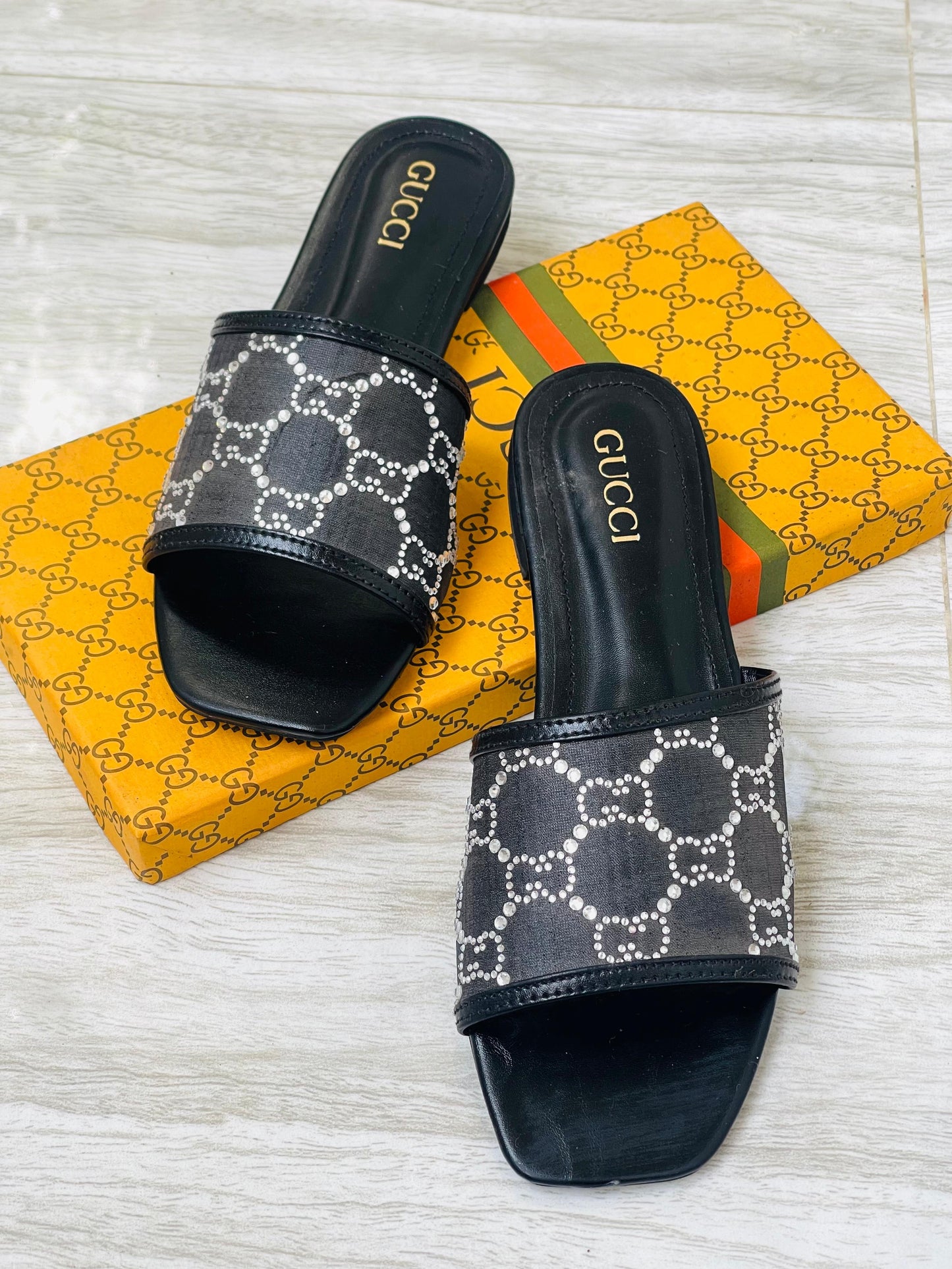 ZEVIRA'S G-U-C-C-I Slides (Black)