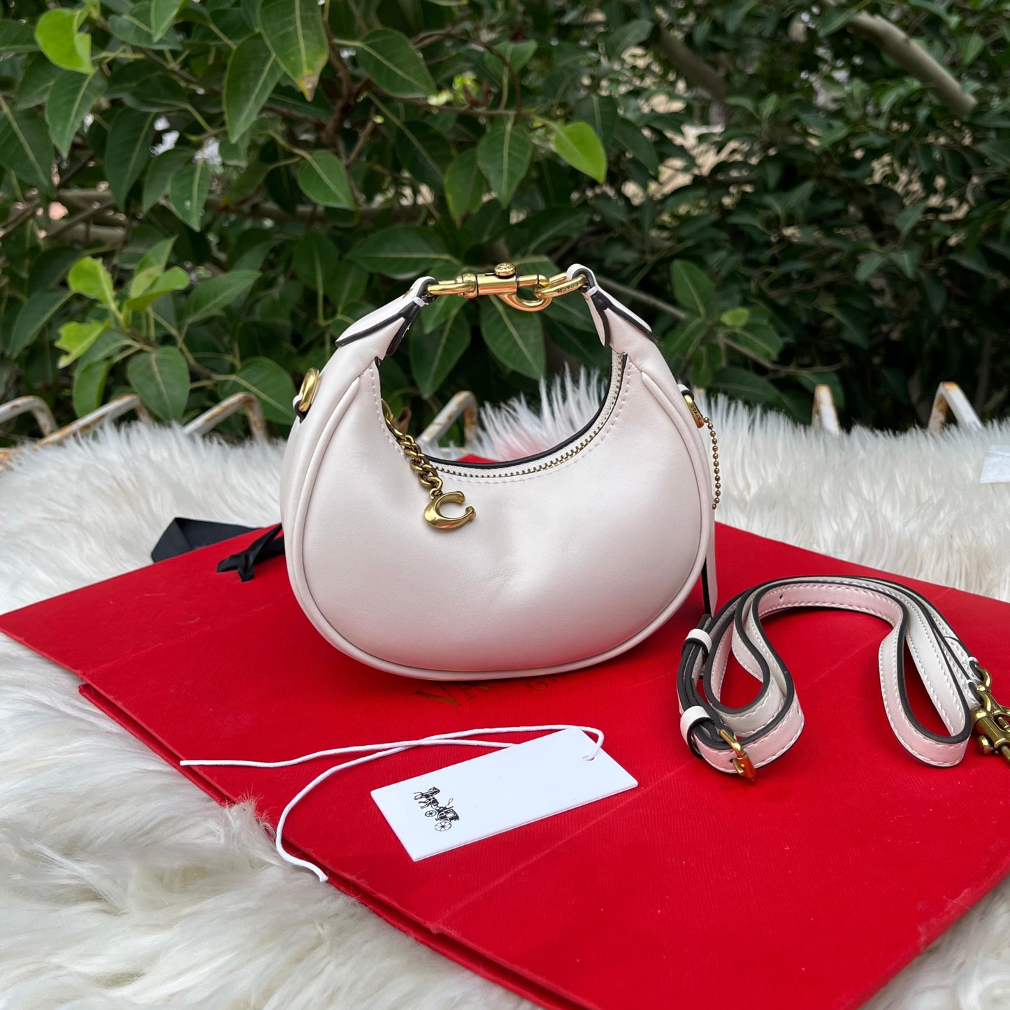 ZEVIRA'S C-O-A-C-H 
COACH Jonie Crossbody Bag 07 (4 Colors)
