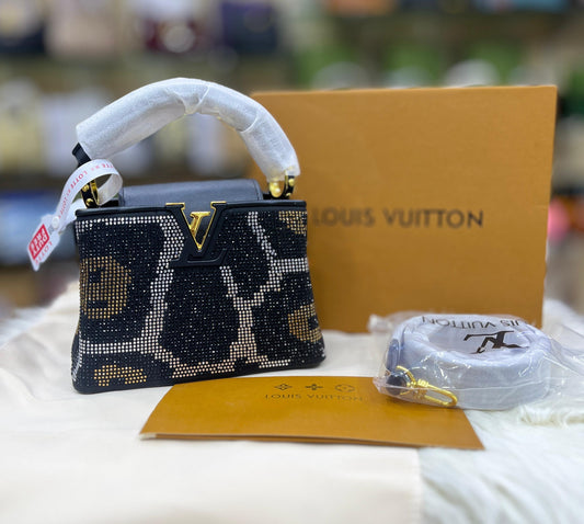 ZEVIRA'S L--V Capucines Mini Handbag 02