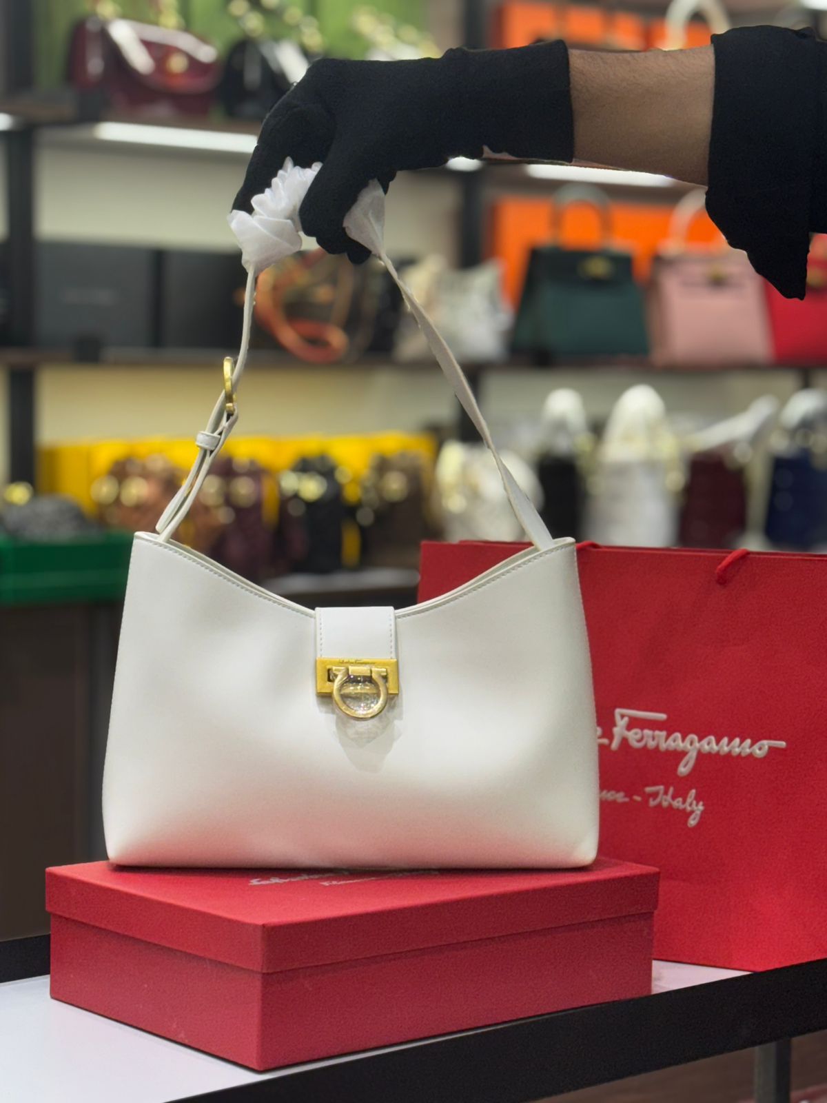 ZEVIRA'S Ferra--gamo Trif-olio Shoulder Bag Premium Italian Design 07 (White)