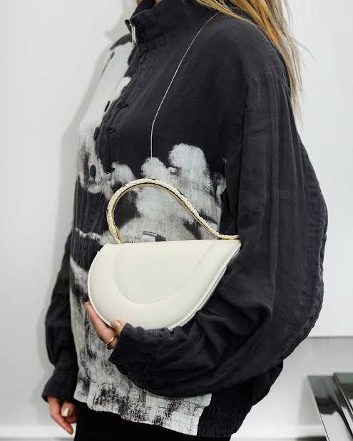 ZEVIRA'S B-V-L-G-A-R-I Serpenti Cuore 1968 Top Handle Bag (White)