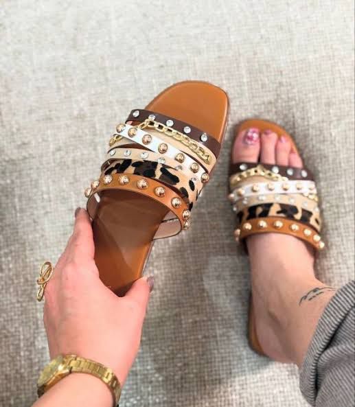 ZEVIRA'S J--C Flat (Brown)