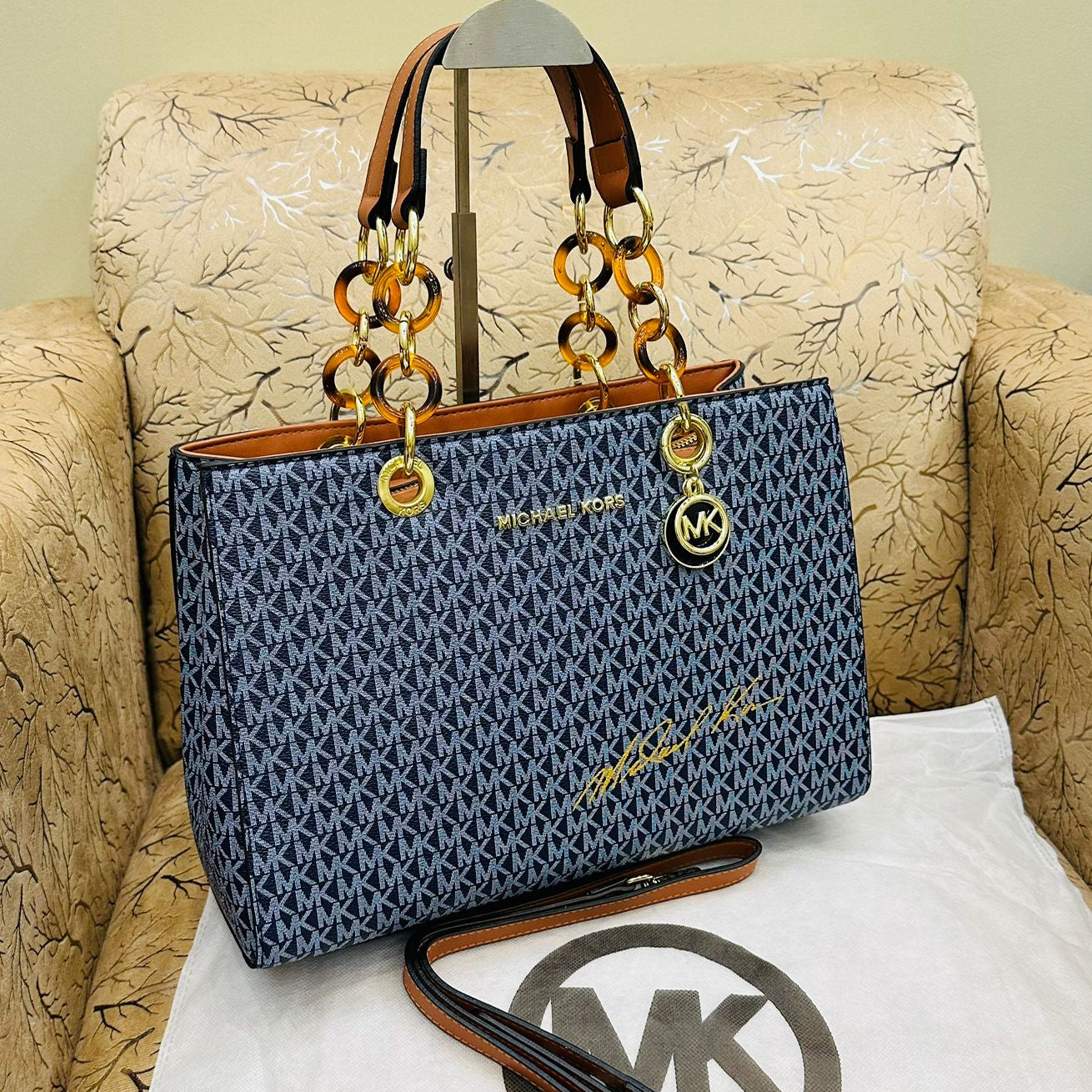 ZEVIRA'S M--K 07 (Blue)