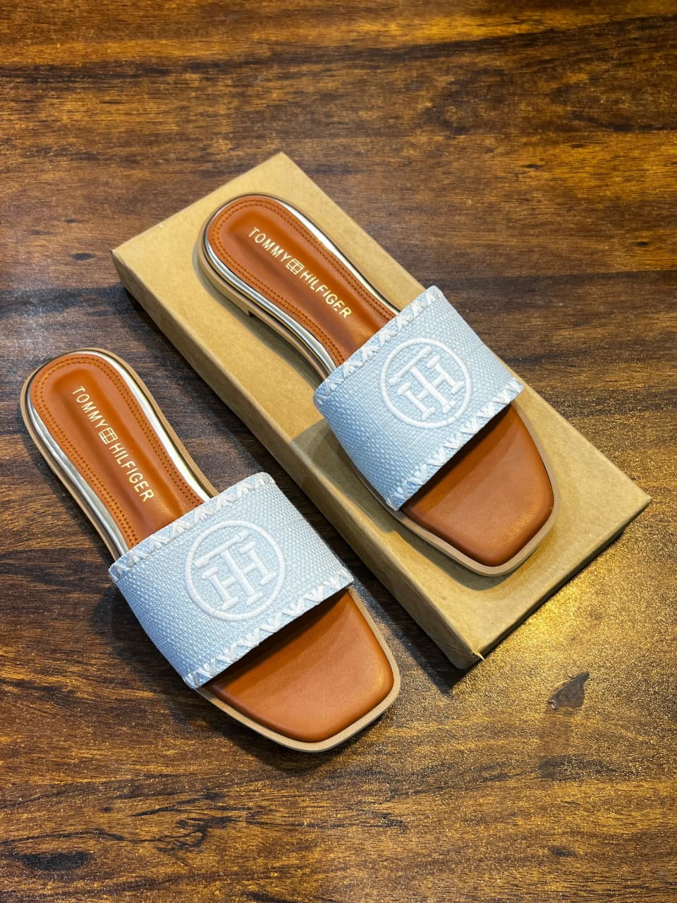 ZEVIRA'S T-B HIL-FIGER FLAT(Blue)