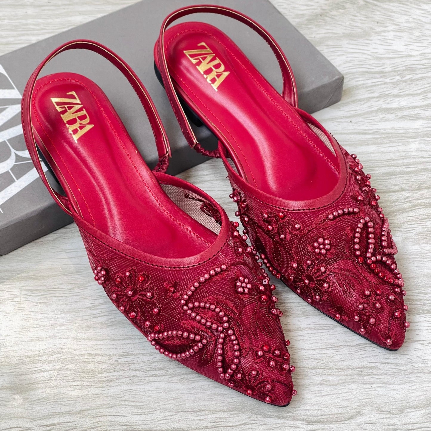 ZEVIRA'S Z-A-R-A Embroidered Flat Pumps (Red)