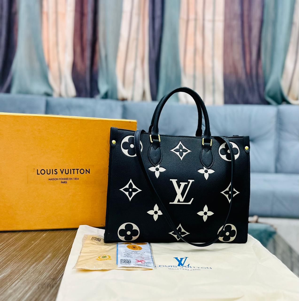 ZEVIRA L--V ON THE GO Medium (Black)