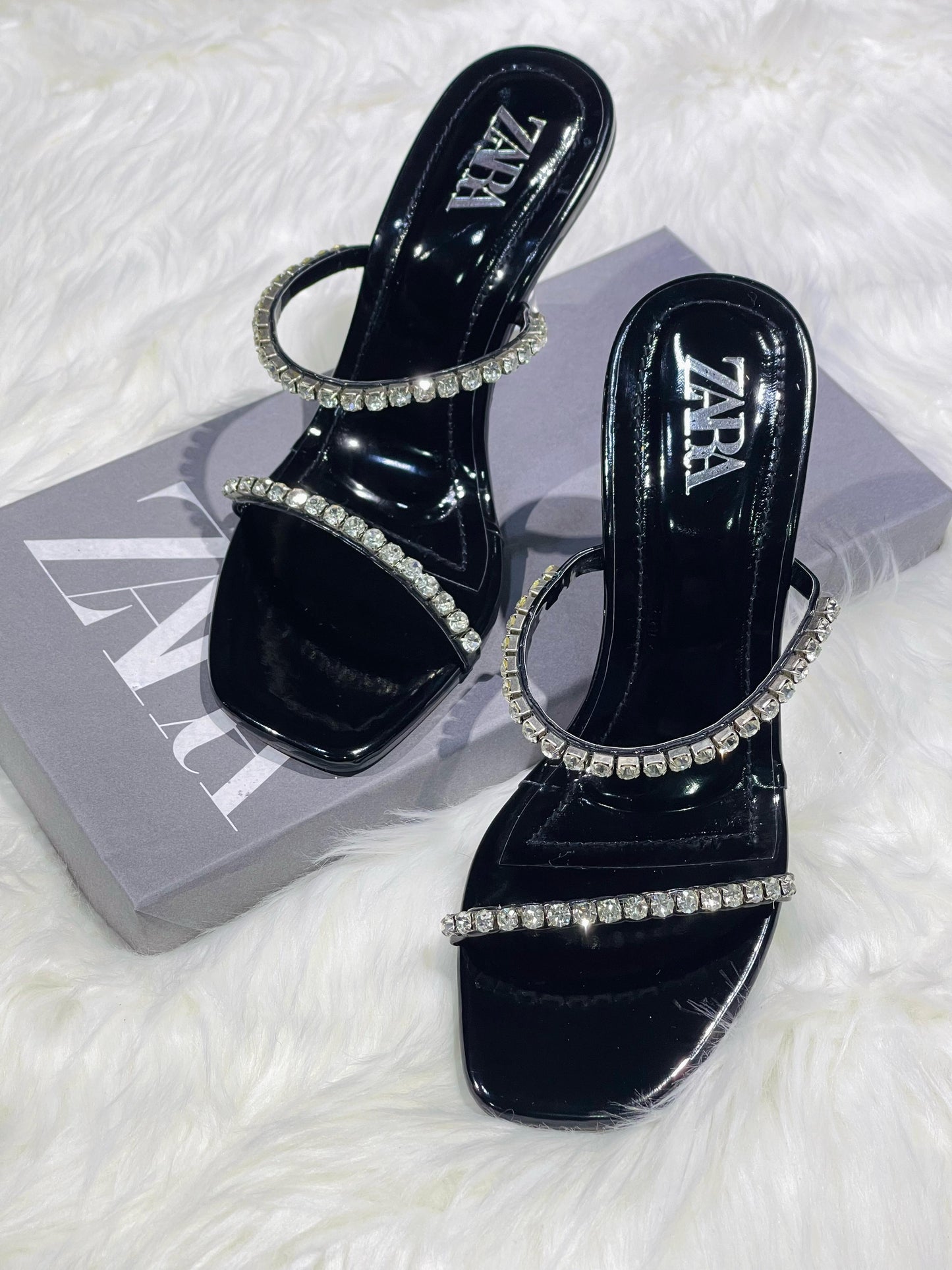 ZEVIRA'S Inspired Crystal Heels – Elegant New Arrival (2 Colors)