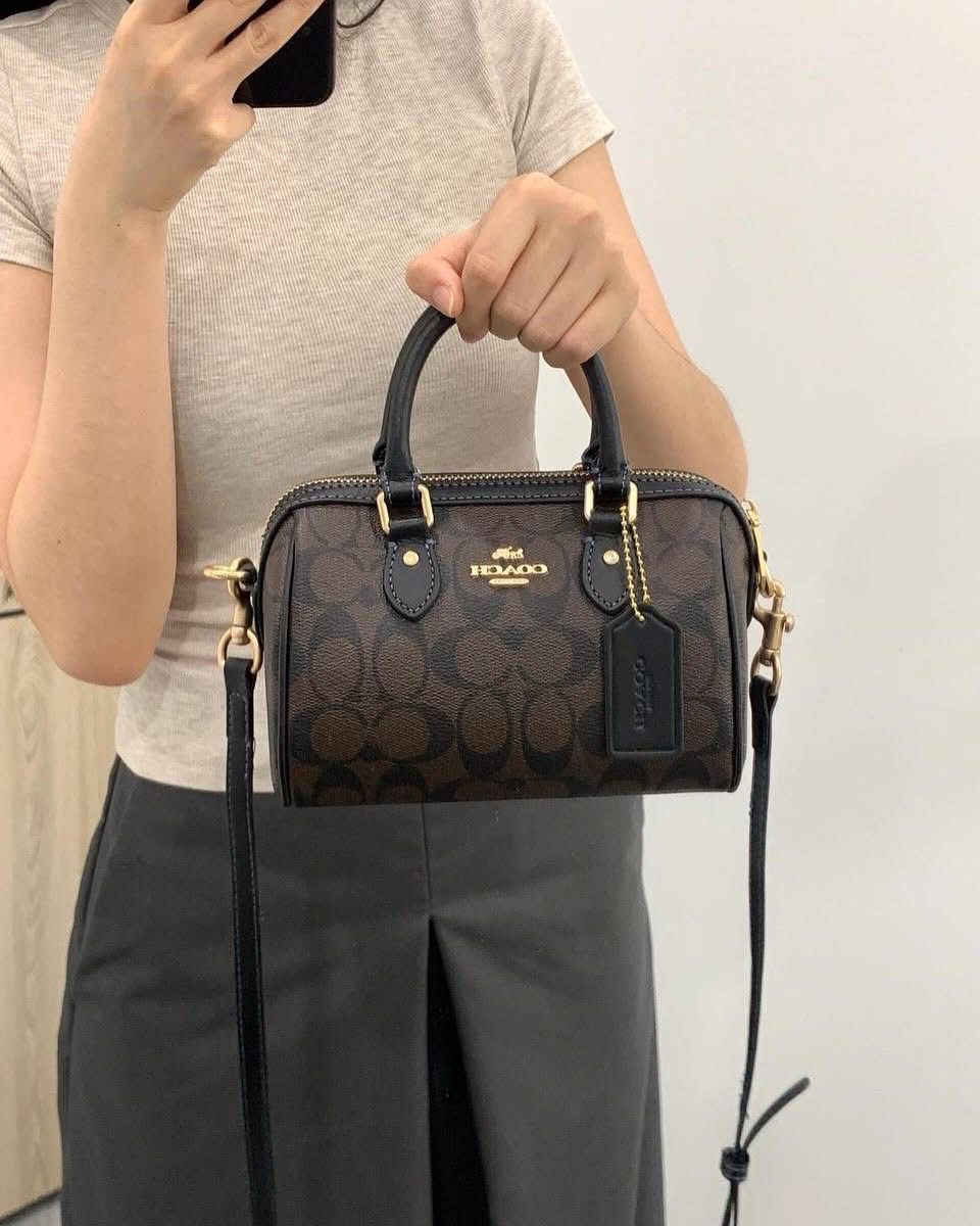 ZEVIRA'S Stylish C-O-A-C-H Crossbody (Brown)