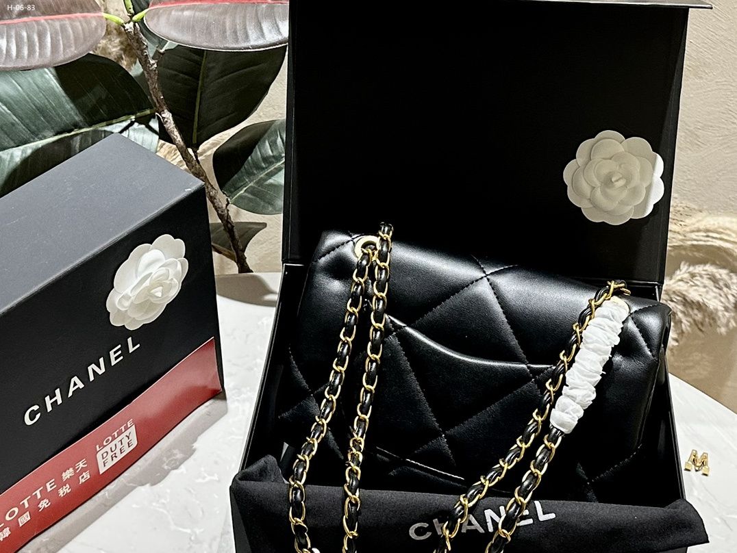 ZEVIRA'S Premium C-H-A-N-E-L Crossbody 07 (Black)