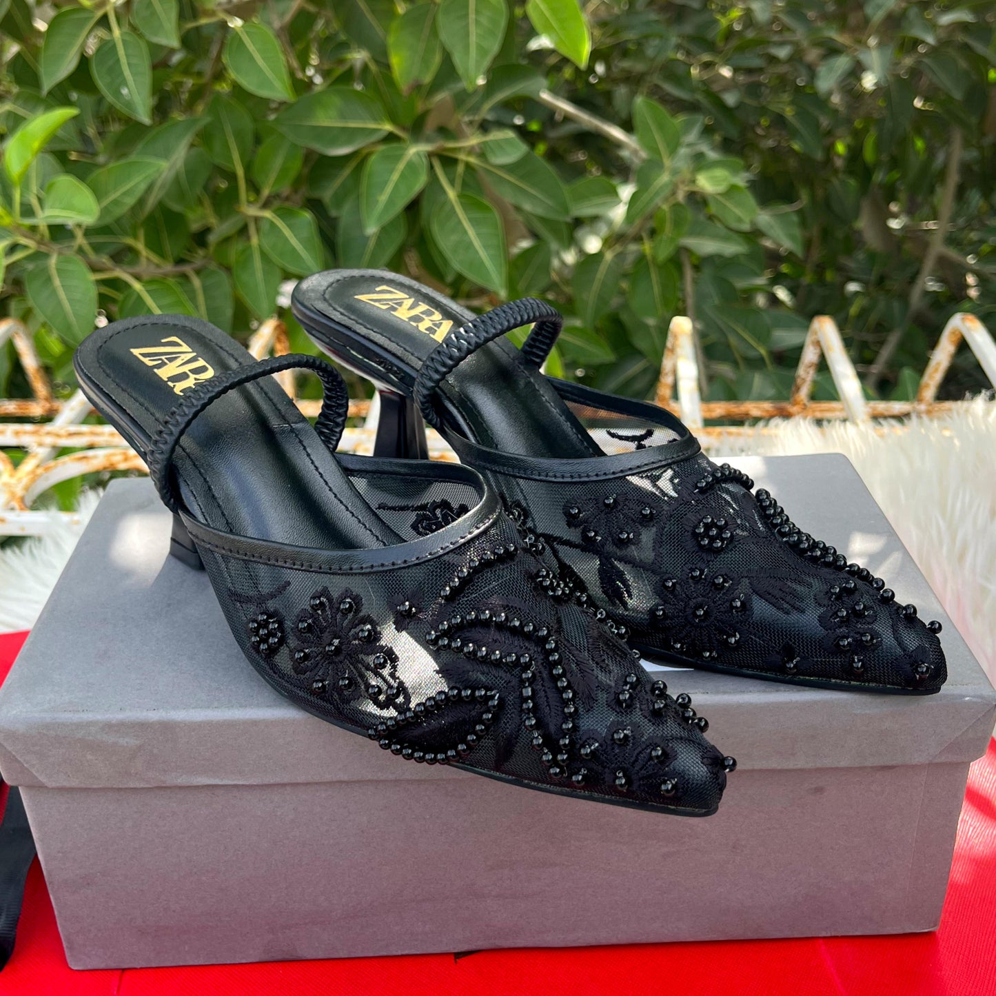 ZEVIRA'S Z-A-R-A Mesh Floral Embroidered Slingback Heels (Black)