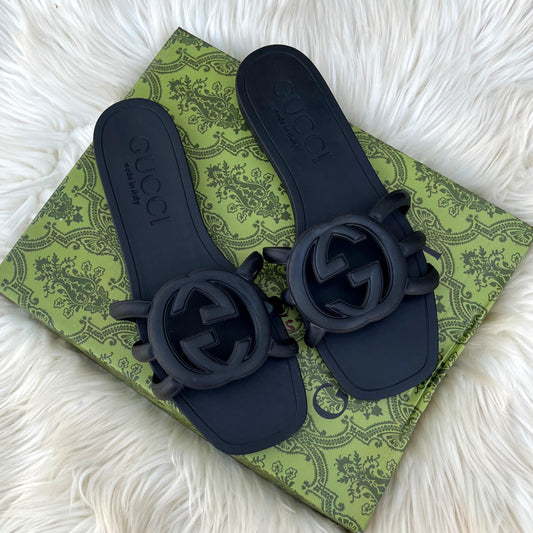 ZEVIRA'S G-U-C-C-I Interlocking G-Style Slide Sandals (Black)