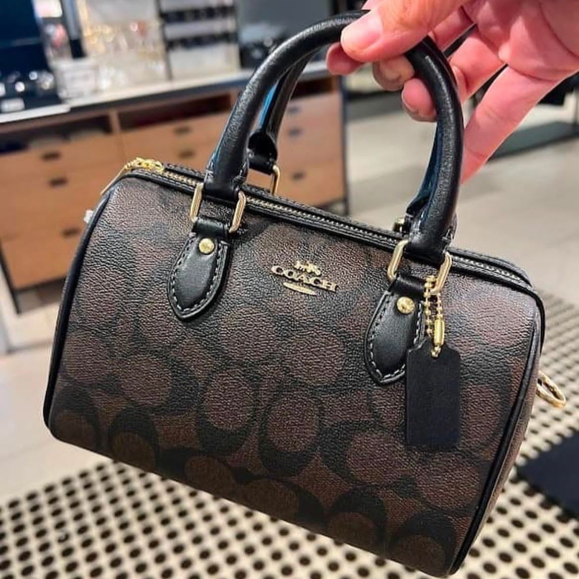 ZEVIRA'S Stylish C-O-A-C-H Crossbody (Brown)