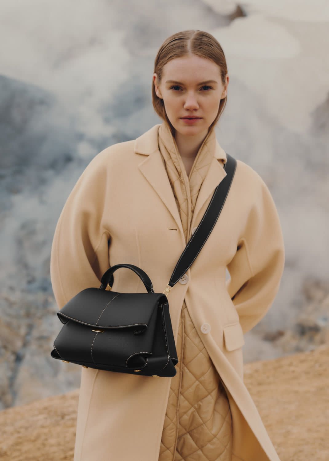 ZEVIRA'S Luxurious P-O-L-E-N-E (Black)