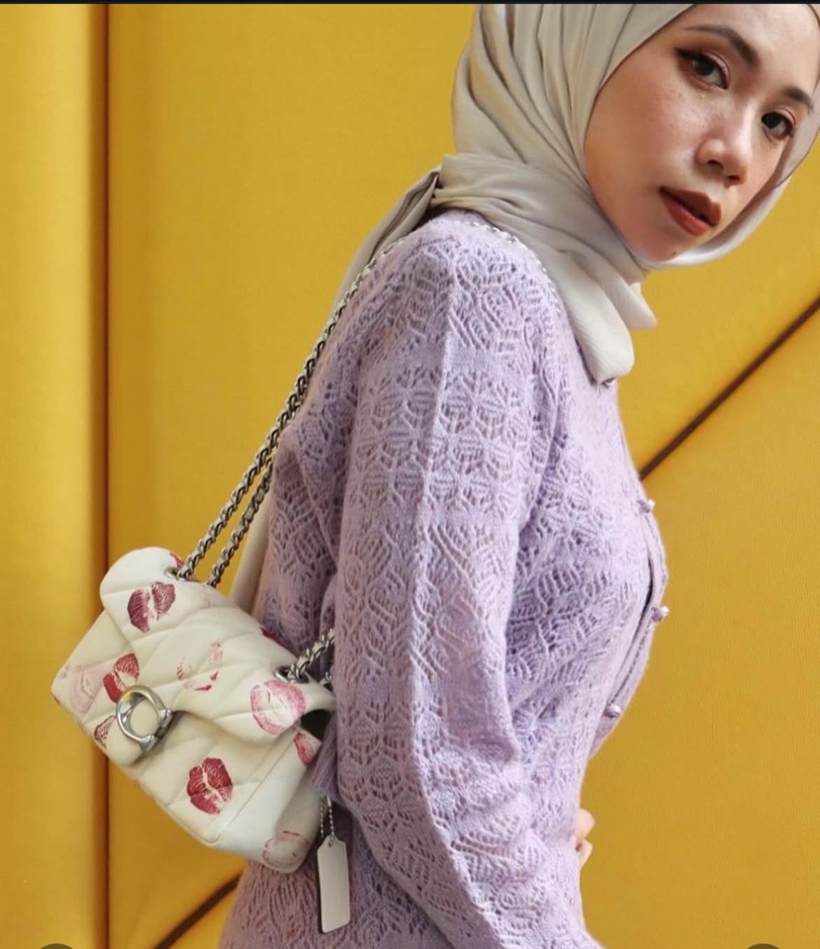 ZEVIRA'S C-O-A-C-H 05