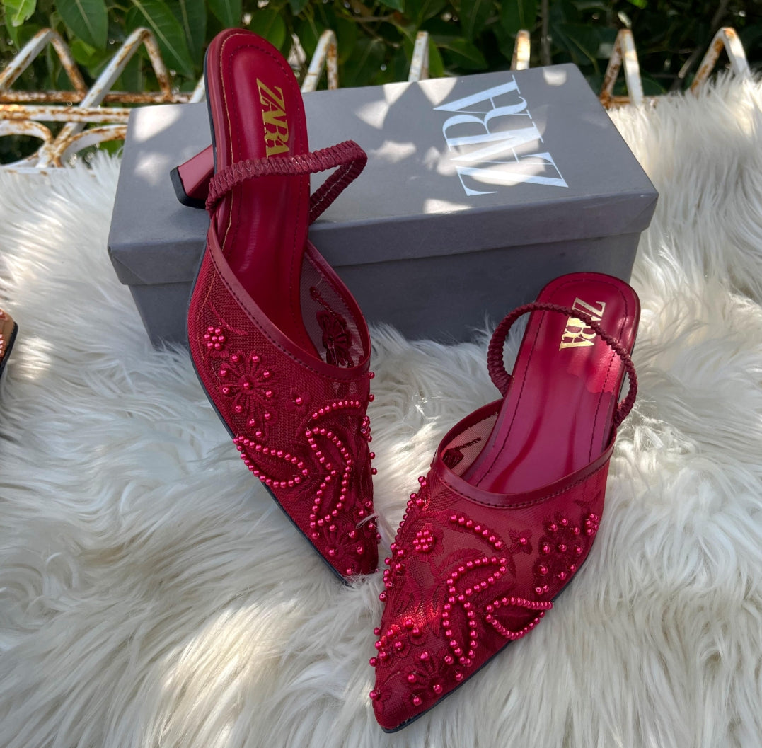ZEVIRA'S Z-A-R-A Mesh Floral Embroidered Slingback Heels
(Pink)